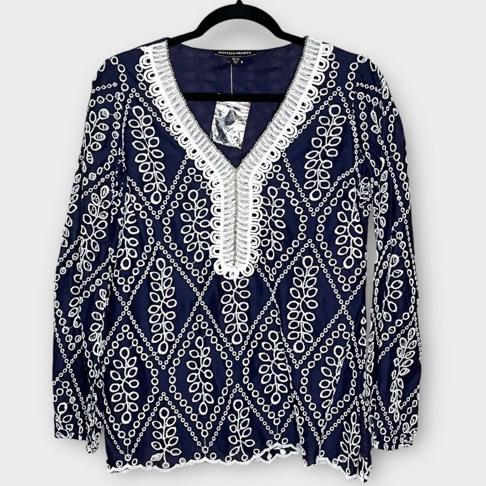 NWOT BOSTON PROPER Navy and White Eyelet Beaded Embellished Tunic Top Size XS - Picture 2 of 7